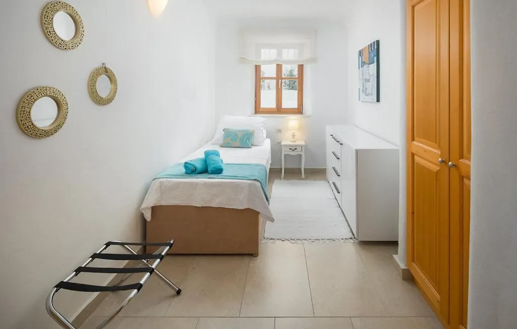 Casa Veronica Buje 0*,